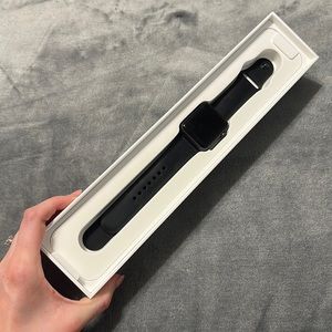 Black Apple Watch Series 3